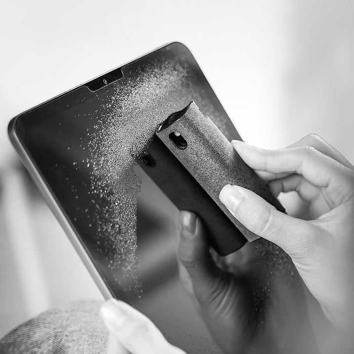 Car screen cleaner
